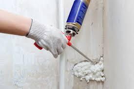 Polyurethane foam spray for roofs and walls